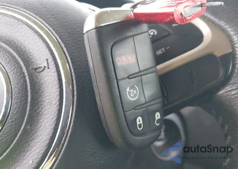 2016 Jeep Renegade Latitude z USA, uszkodzony, nr VIN ZACCJABT0GPD90948